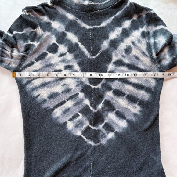 NWOT We the Free Psychedelic Mock Neck Tie Dye Long Sleeve Top in Black Gray M - Picture 9 of 15